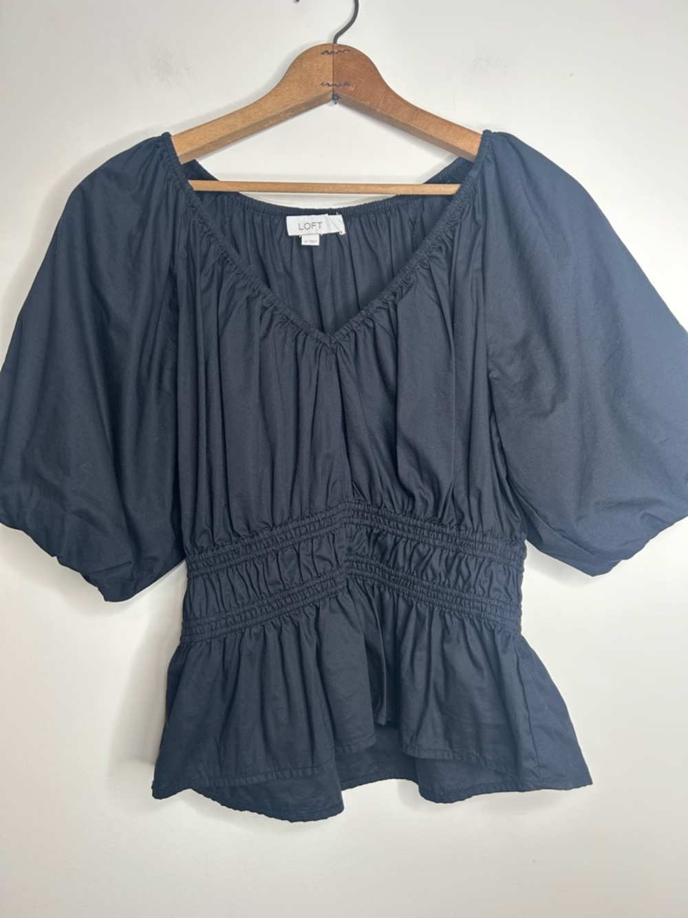 LOFT Poplin Puff Sleeve Peplum V Neck Black Blouse Size M Romantic Tailored